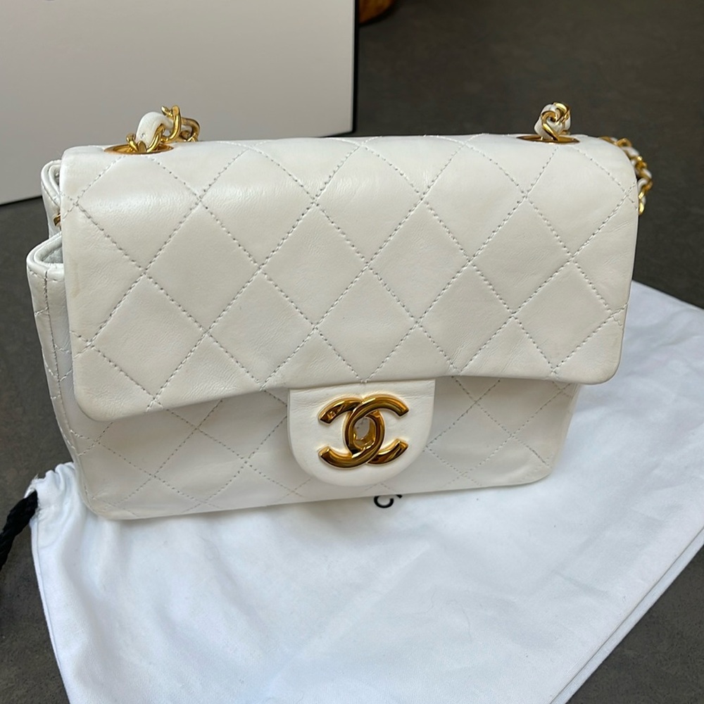 ❌sold❌ Chanel Mini Square Classic Flap Bag 24K Lambskin - Picture 6 of 17